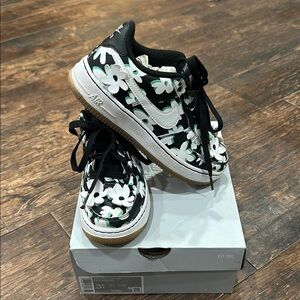 Nike Air Force 1 LV8 Flower Power Size /Kids 3.5Y Black DZ2663-001